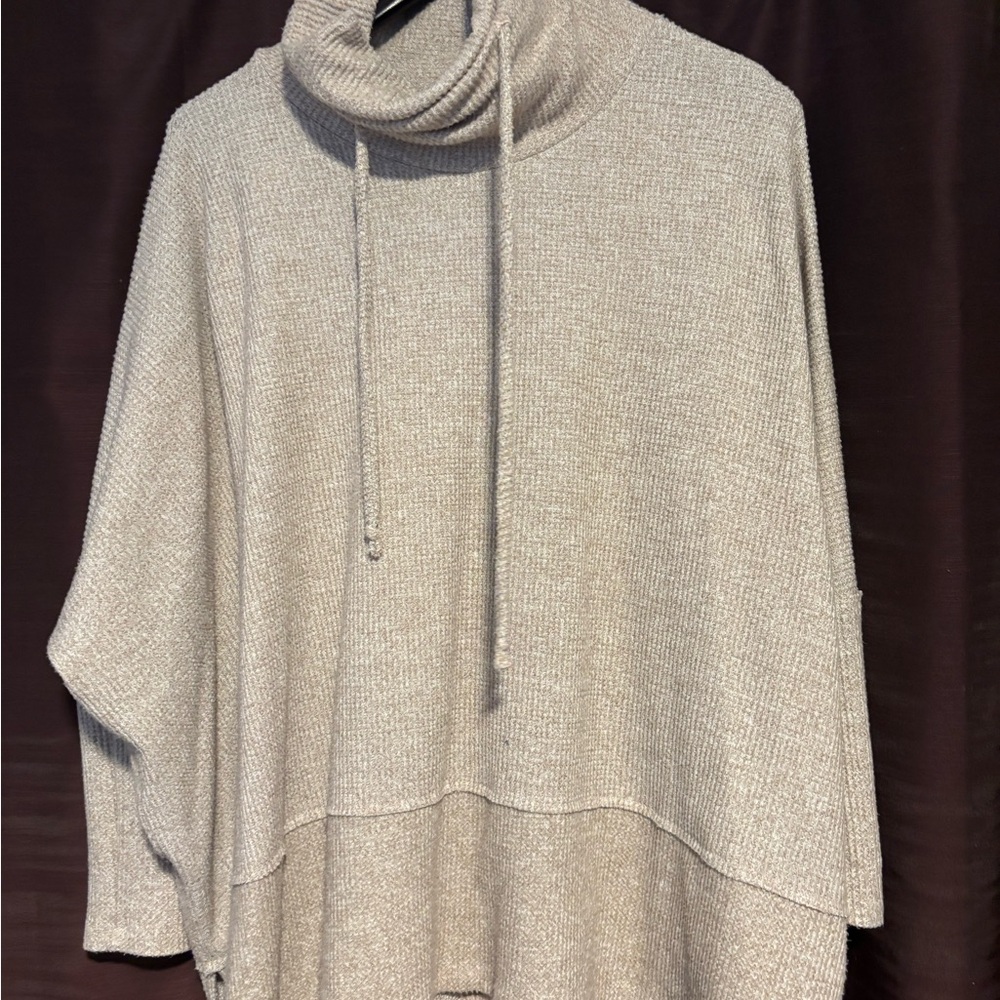 Cozy Women's Cowl Neck Sweater - Gray